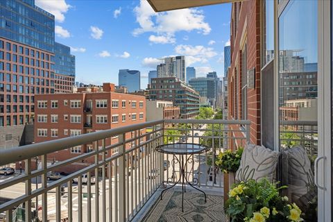 Tiny photo for 1001 W Madison Street #510, Chicago, IL 60607 (MLS # 12673816)