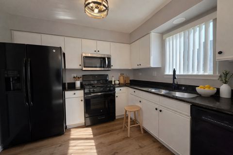 Tiny photo for 2134 Aberdeen Drive, Carpentersville, IL 60110 (MLS # 12598344)