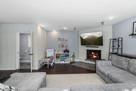 Tiny photo for 8900 S Utica Avenue, Evergreen Park, IL 60805 (MLS # 12684324)