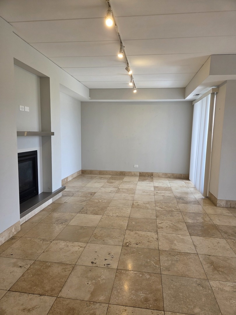 2500 S Halsted Street 5E