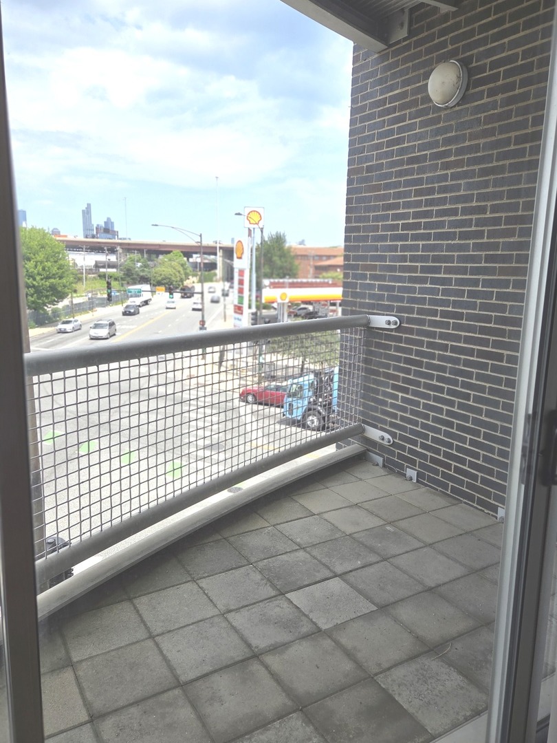 2500 S Halsted Street 5E