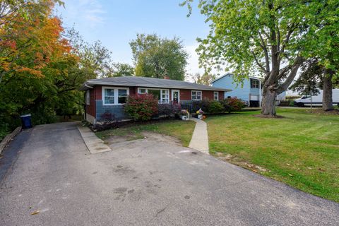 Tiny photo for 5010 N Westwood Drive, McHenry, IL 60051 (MLS # 12542485)