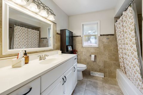 Tiny photo for 5010 N Westwood Drive, McHenry, IL 60051 (MLS # 12542485)