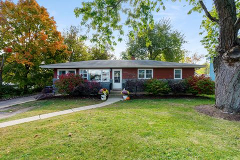 Photo of 5010 N Westwood Drive, McHenry, IL 60051 (MLS # 12542485)