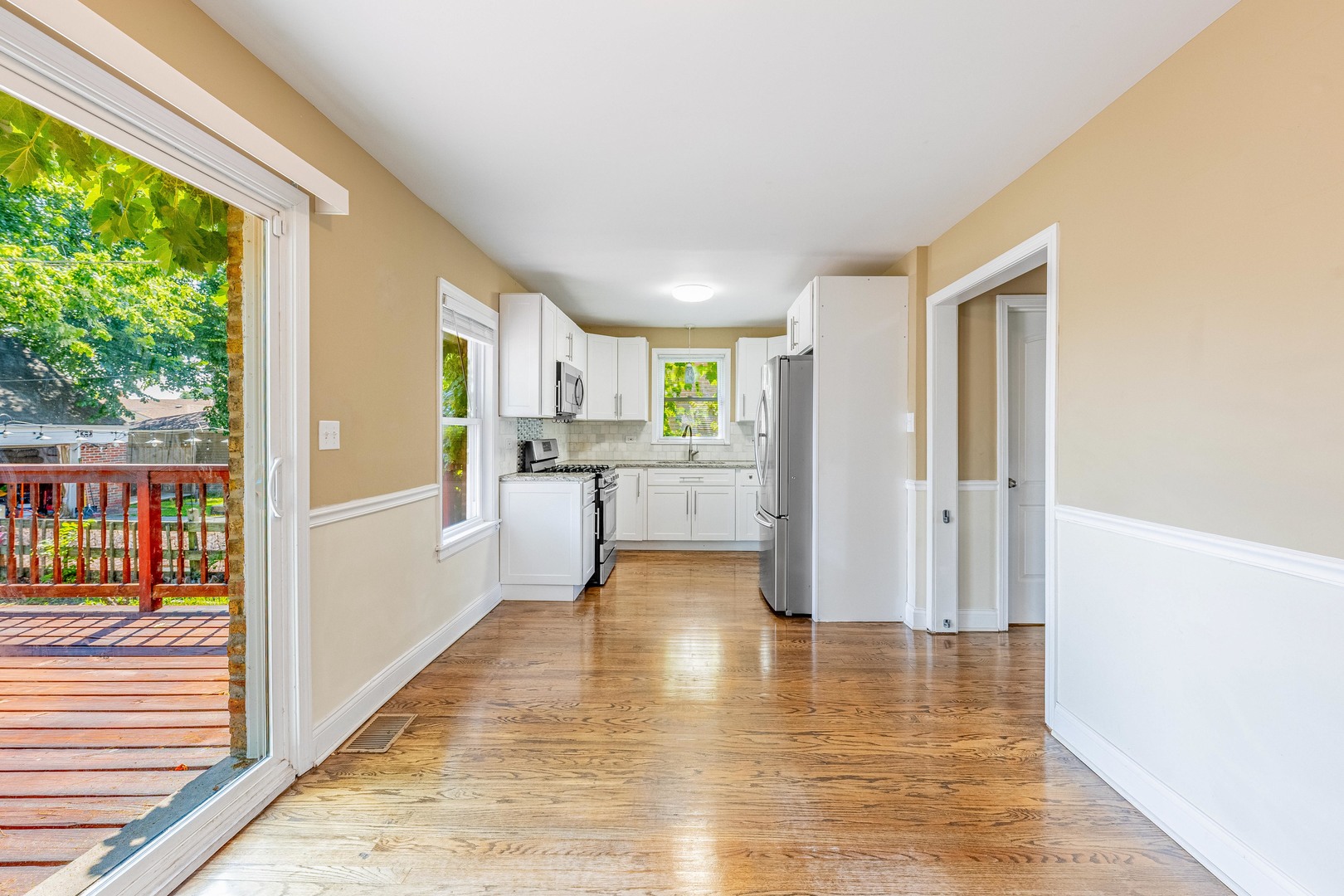 3923 W 83rd Place