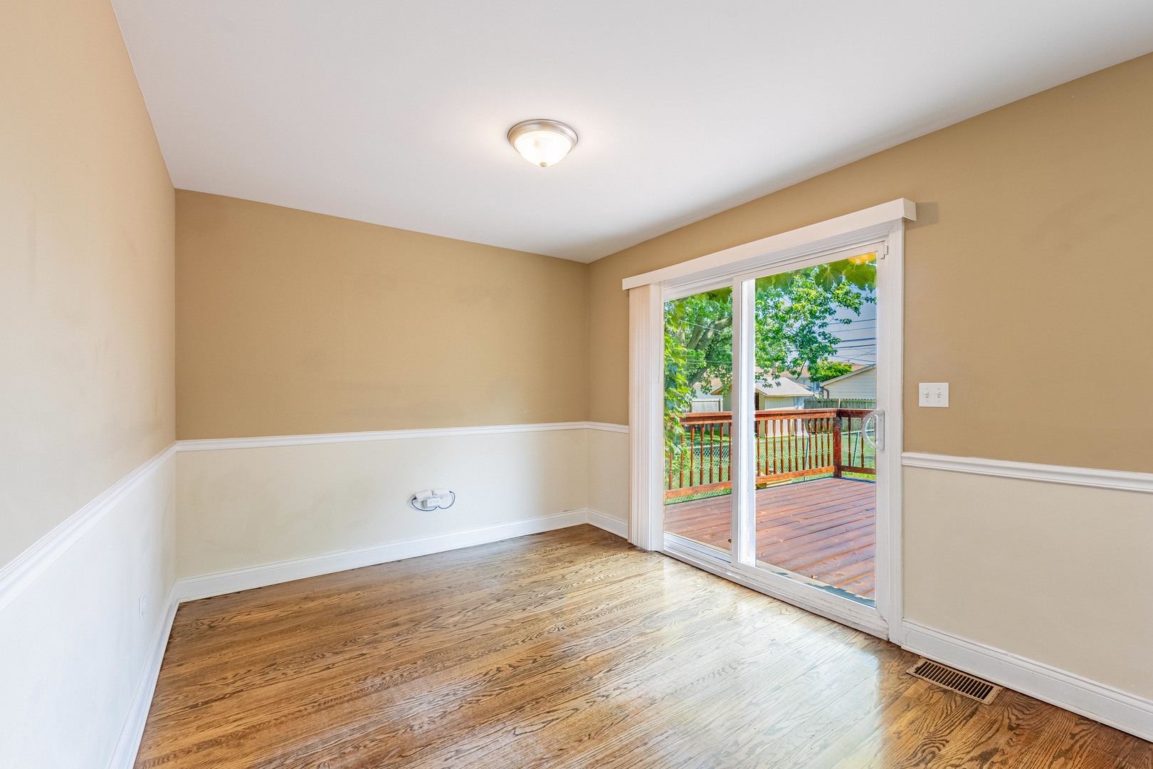3923 W 83rd Place