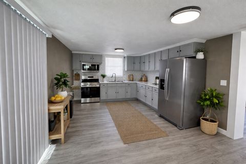 Tiny photo for 337 Whitney Avenue, Kewanee, IL 61443 (MLS # 12597617)