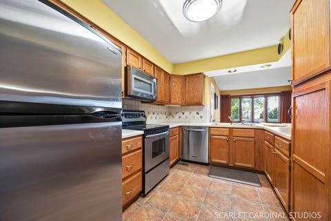 Tiny photo for 1216 Berkenshire Lane, Elk Grove Village, IL 60007 (MLS # 12685490)