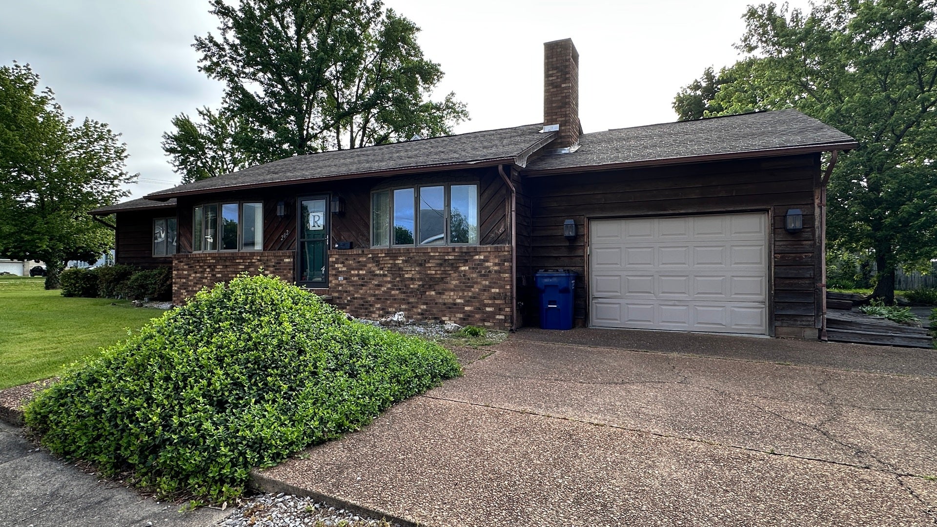 202 N Van Buren Street