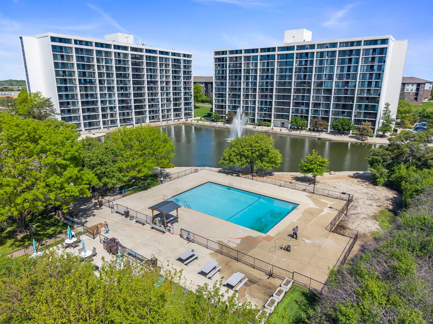 2005 S Finley Road 1012