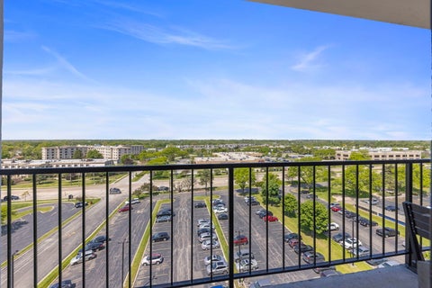 Tiny photo for 2005 S Finley Road #1012, Lombard, IL 60148 (MLS # 12762928)