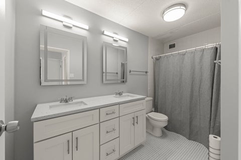 Tiny photo for 2005 S Finley Road #1012, Lombard, IL 60148 (MLS # 12762928)