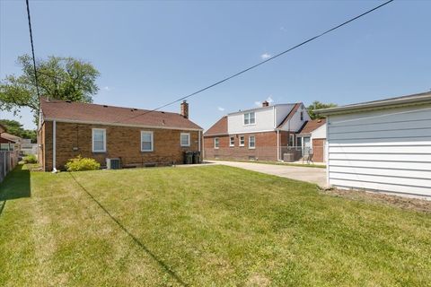 Tiny photo for 8841 Menard Avenue, Morton Grove, IL 60053 (MLS # 12495326)