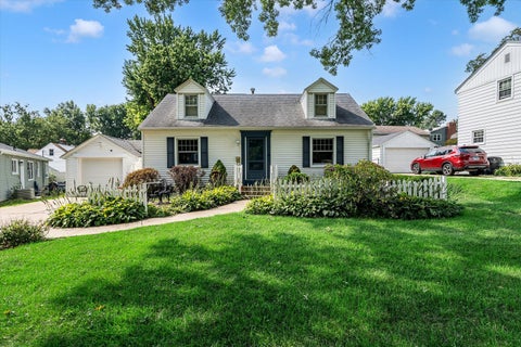 Photo of 3248 14th Street, Rock Island, IL 61201 (MLS # 12730076)