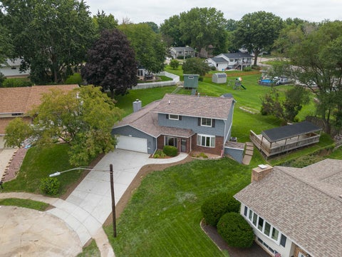 Tiny photo for 2604 E 34th Street Court, Davenport, IA 52807 (MLS # 12752145)