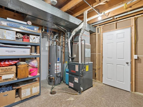 Tiny photo for 2604 E 34th Street Court, Davenport, IA 52807 (MLS # 12752145)