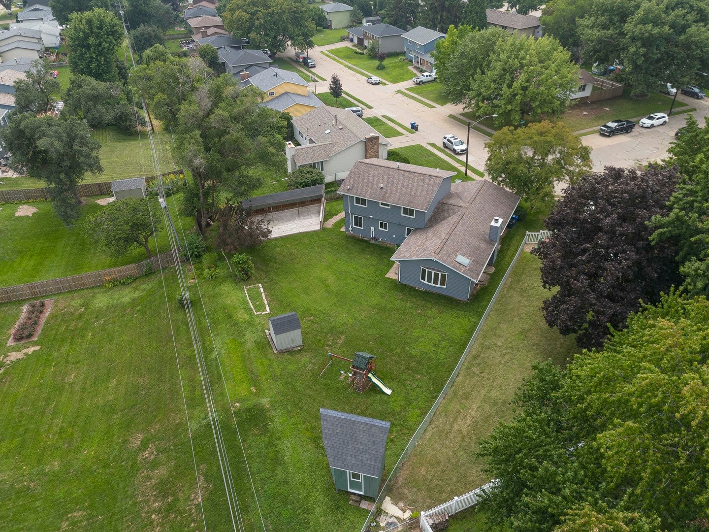 2604 E 34th Street Court