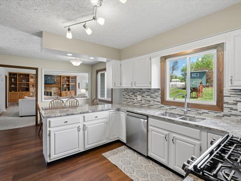 Tiny photo for 2604 E 34th Street Court, Davenport, IA 52807 (MLS # 12752145)