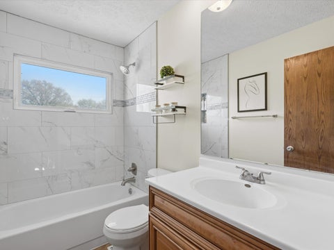 Tiny photo for 2604 E 34th Street Court, Davenport, IA 52807 (MLS # 12752145)