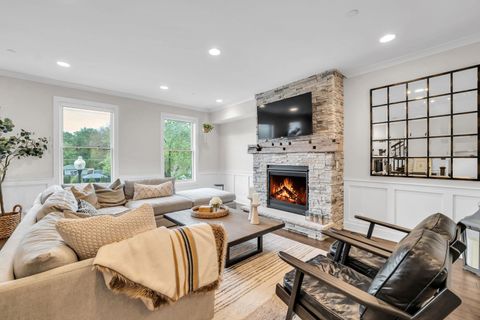 Tiny photo for 110 S Washington Street, Wheaton, IL 60187 (MLS # 12632495)