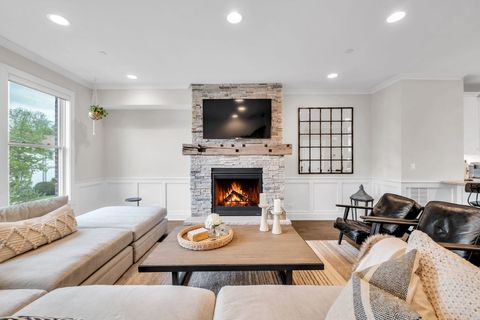 Tiny photo for 110 S Washington Street, Wheaton, IL 60187 (MLS # 12632495)