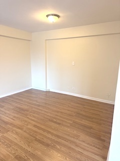 708 W Bittersweet Place 212