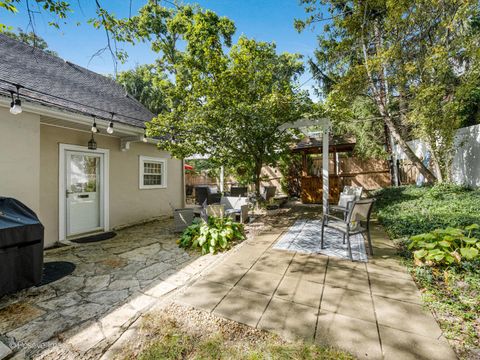 Tiny photo for 317 E Walnut Street, Hinsdale, IL 60521 (MLS # 12466398)
