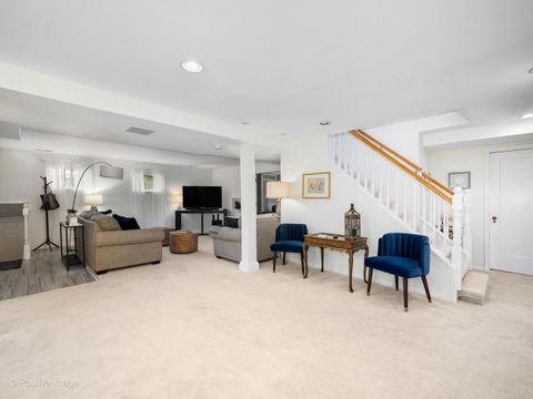 Tiny photo for 317 E Walnut Street, Hinsdale, IL 60521 (MLS # 12466398)