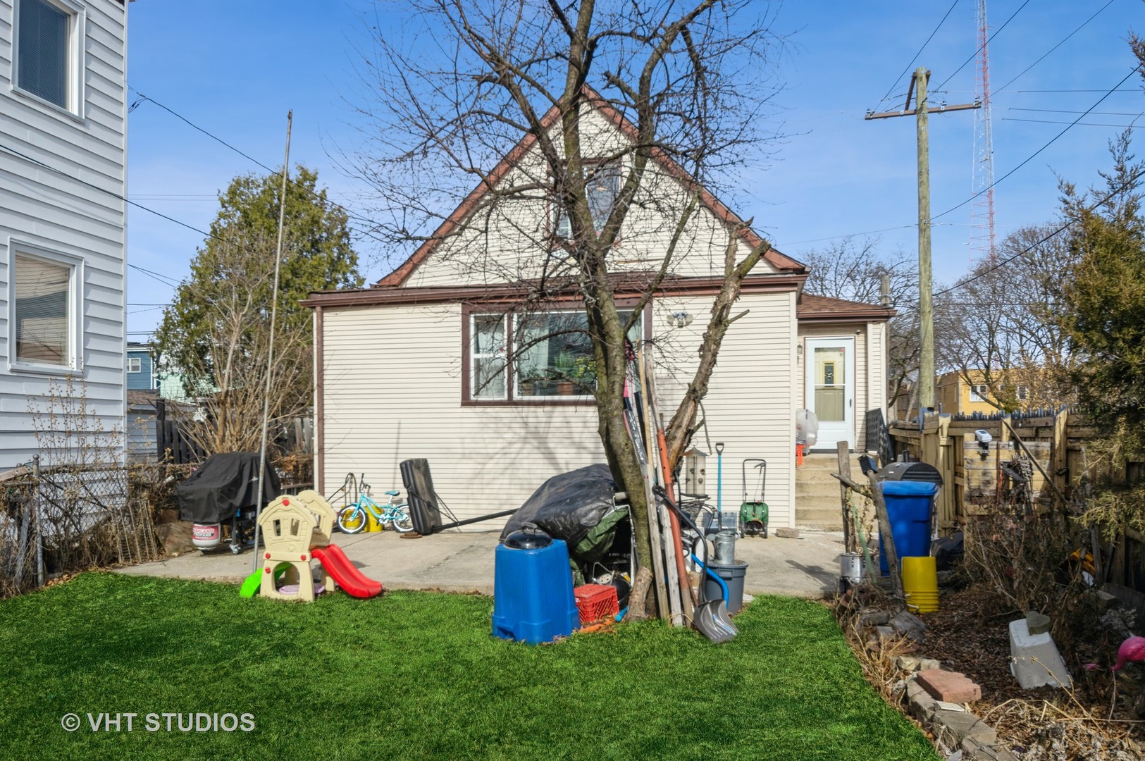 5000 W Nelson Street