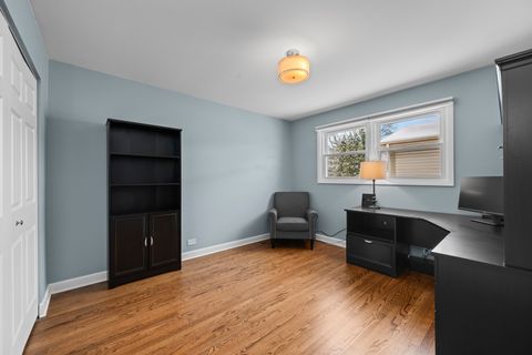 Tiny photo for 1919 N Pinetree Drive, Arlington Heights, IL 60004 (MLS # 12598962)