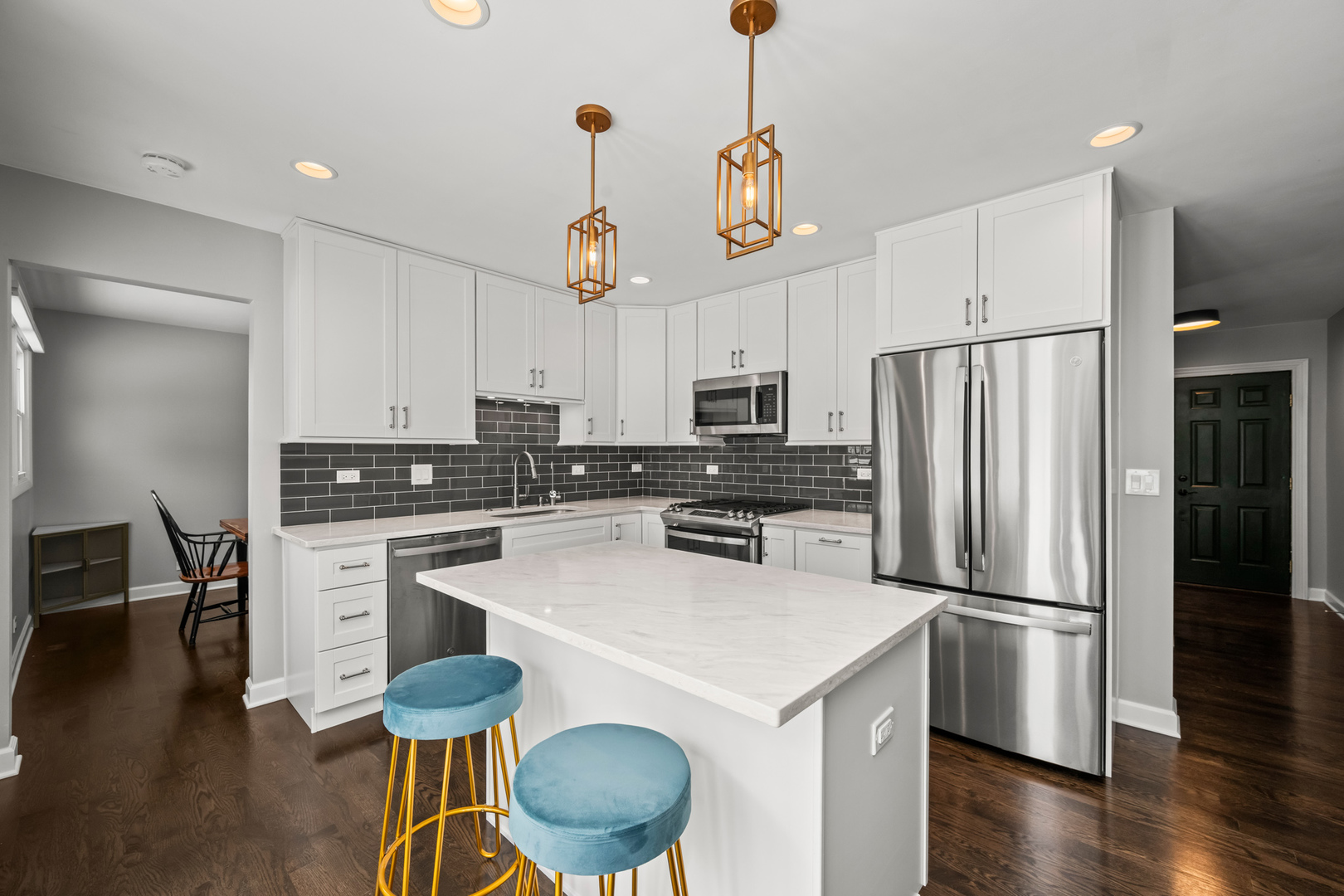 1919 N Pinetree Drive