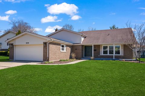 1919 N Pinetree Drive Arlington Heights IL 60004