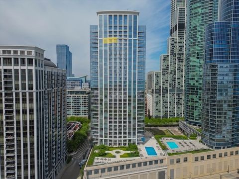 Photo of 1235 S Prairie Avenue #3303, Chicago, IL 60605 (MLS # 12586553)