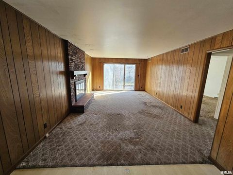 Tiny photo for 1604 SALEM Road, Mt Vernon, IL 62864 (MLS # EB460499)