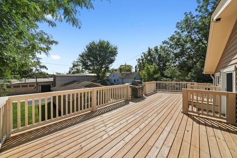 Tiny photo for 330 3rd Street, Libertyville, IL 60048 (MLS # 12376644)