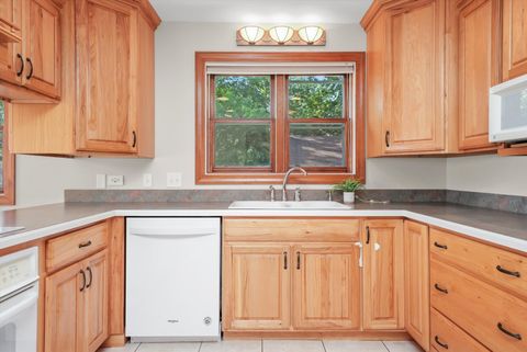 Tiny photo for 330 3rd Street, Libertyville, IL 60048 (MLS # 12376644)