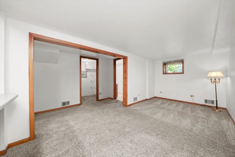 Tiny photo for 330 3rd Street, Libertyville, IL 60048 (MLS # 12376644)