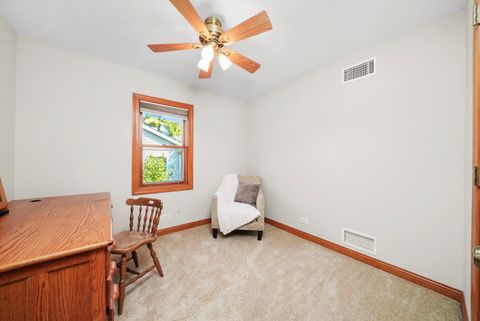 Tiny photo for 330 3rd Street, Libertyville, IL 60048 (MLS # 12376644)
