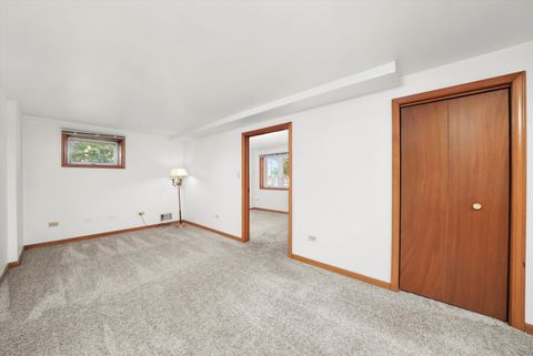 Tiny photo for 330 3rd Street, Libertyville, IL 60048 (MLS # 12376644)