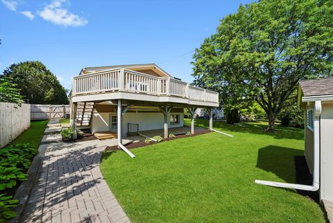 Tiny photo for 330 3rd Street, Libertyville, IL 60048 (MLS # 12376644)