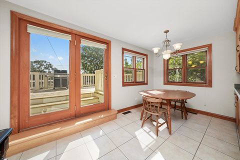 Tiny photo for 330 3rd Street, Libertyville, IL 60048 (MLS # 12376644)