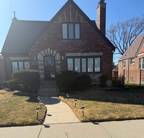 Photo of 8034 S Clyde Avenue, Chicago, IL 60617 (MLS # 12409183)