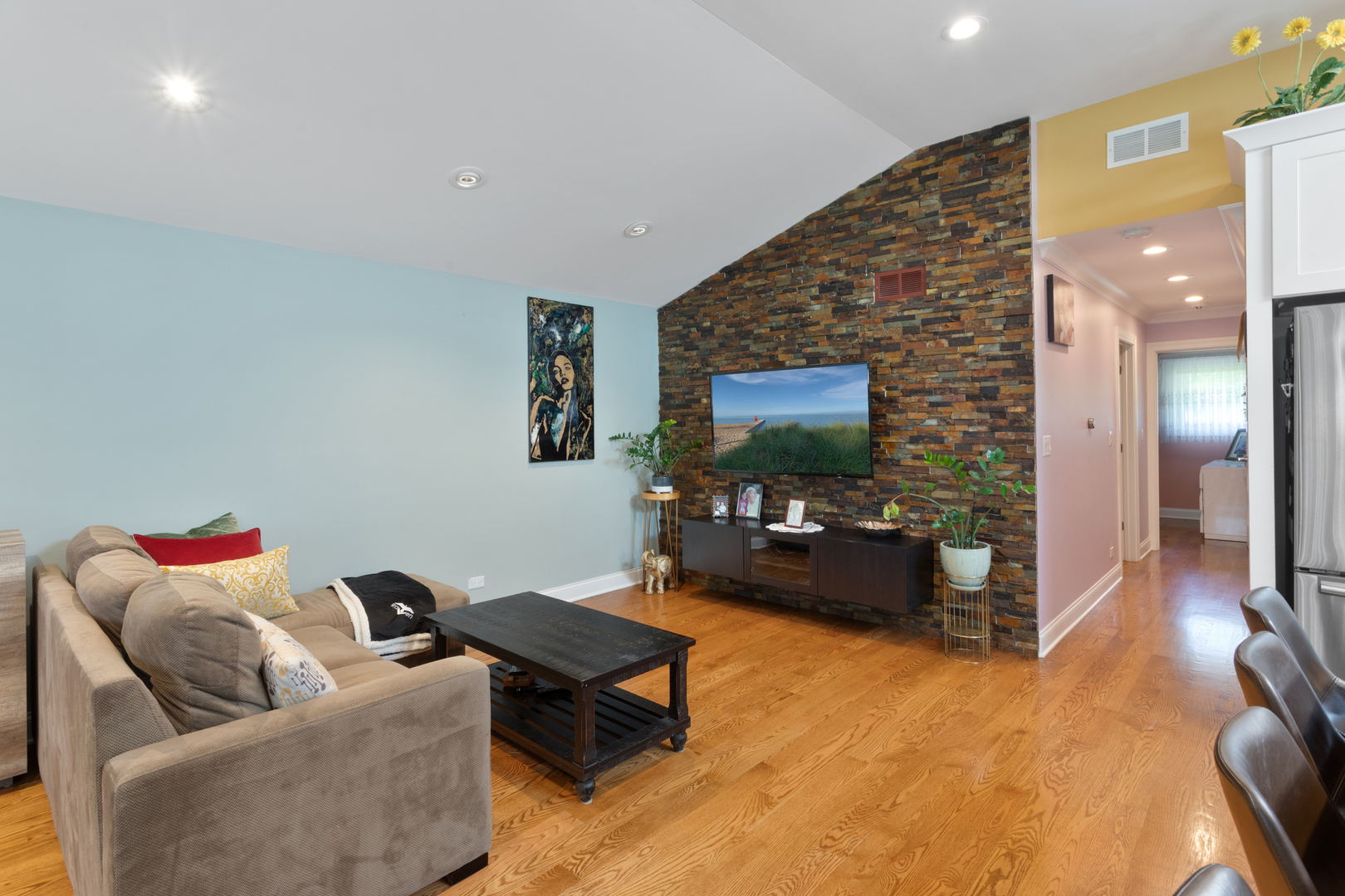 634 Clayton Lane
