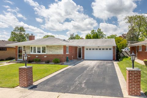 634 Clayton Lane Des Plaines IL 60016