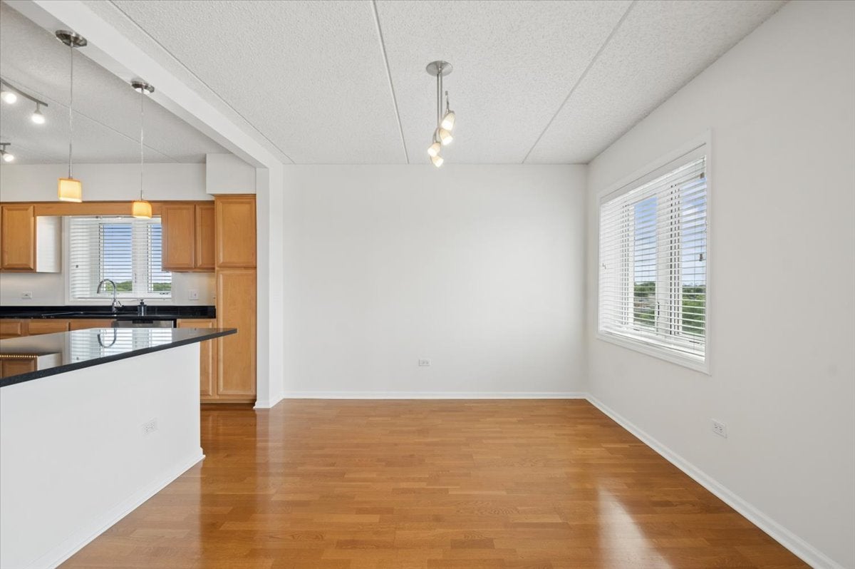 5555 N CUMBERLAND Avenue 710