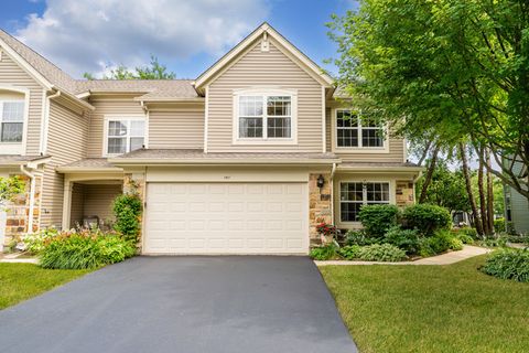 Photo of 141 Crescent Lane #141, Schaumburg, IL 60193 (MLS # 12670490)