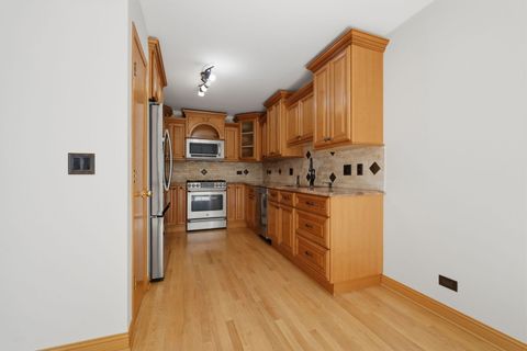 Tiny photo for 141 Crescent Lane #141, Schaumburg, IL 60193 (MLS # 12670490)