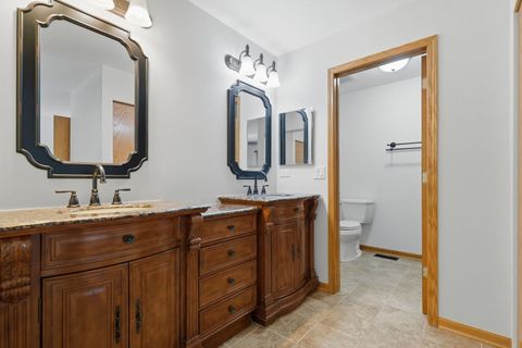 Tiny photo for 141 Crescent Lane #141, Schaumburg, IL 60193 (MLS # 12670490)