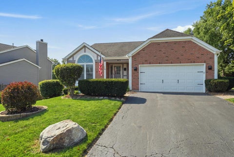 Photo of 413 Harbor Drive, Carpentersville, IL 60110 (MLS # 12738193)