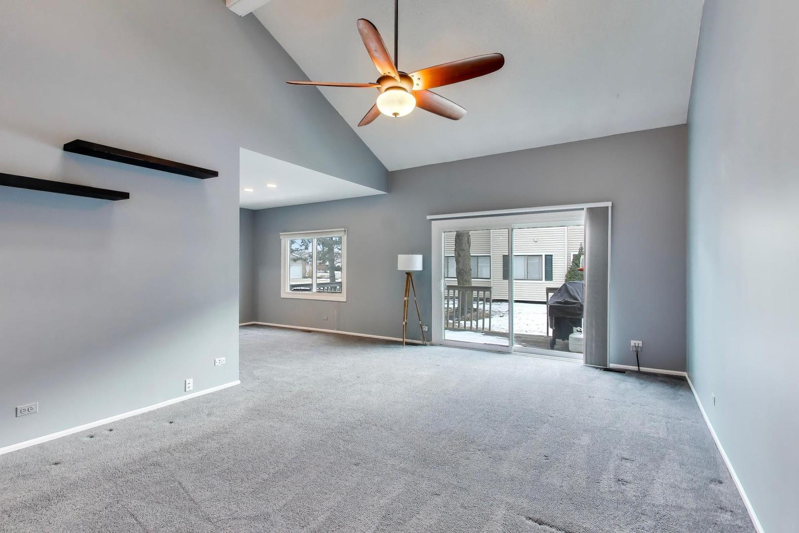 1096 PINE TREE Circle N